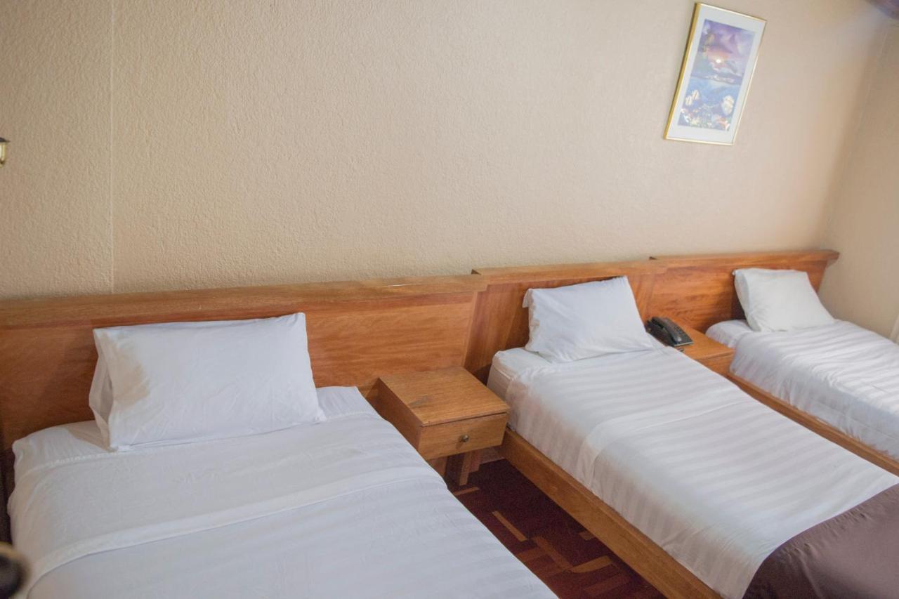 Hostal Loro Verde Quito Buitenkant foto