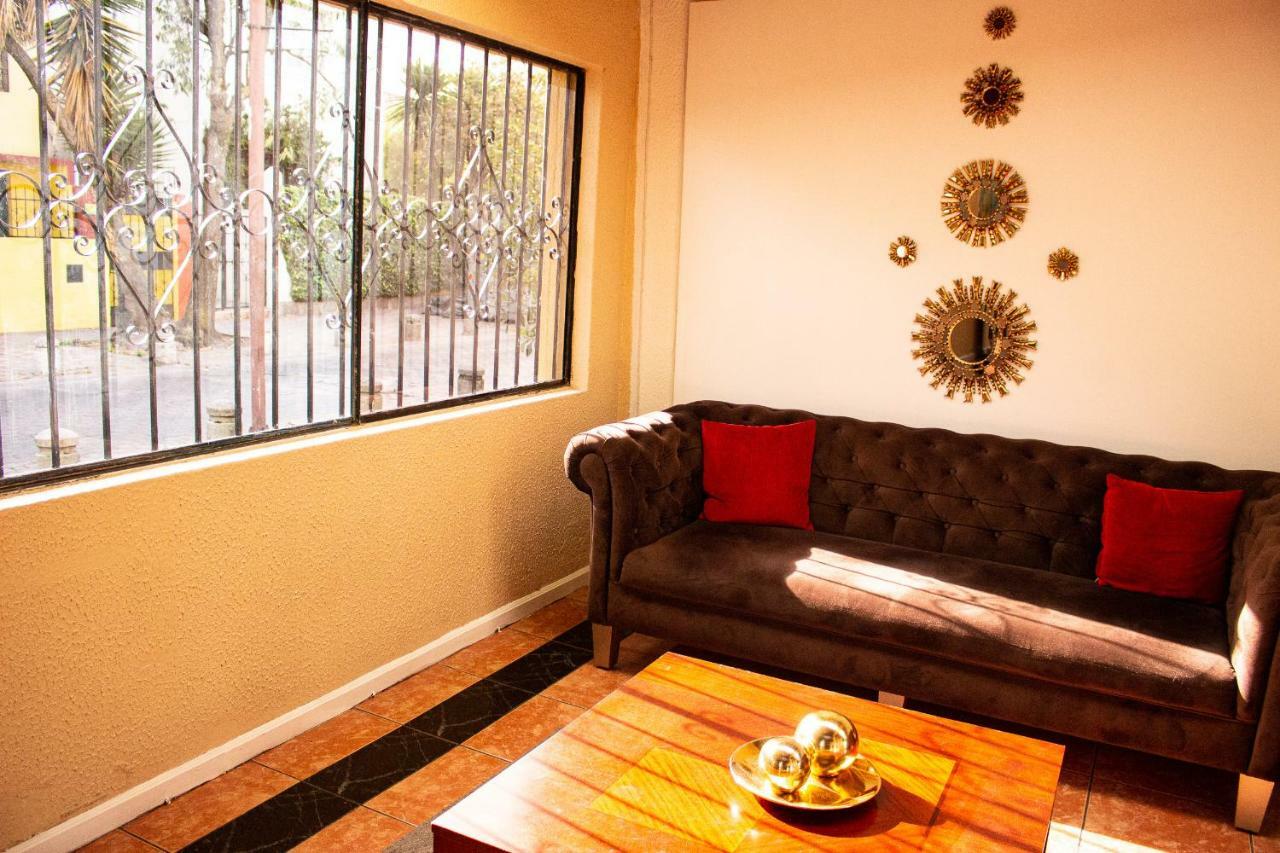 Hostal Loro Verde Quito Buitenkant foto