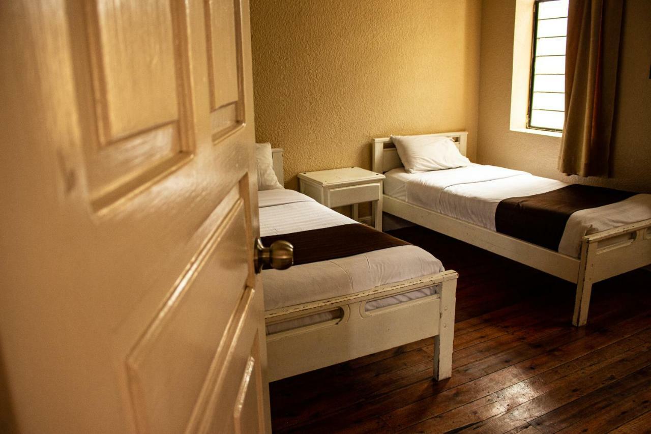 Hostal Loro Verde Quito Buitenkant foto