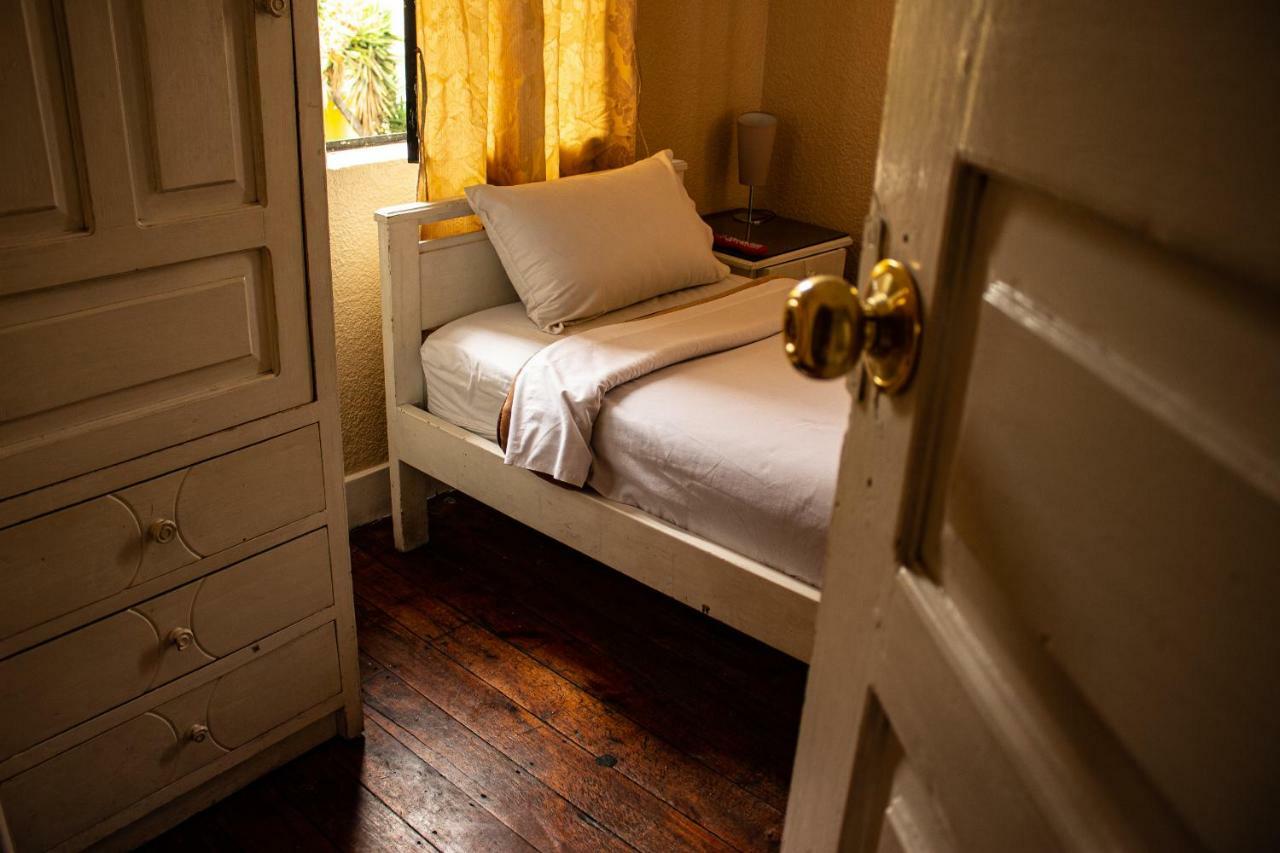 Hostal Loro Verde Quito Buitenkant foto